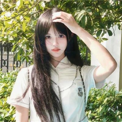 她比烟花寂寞